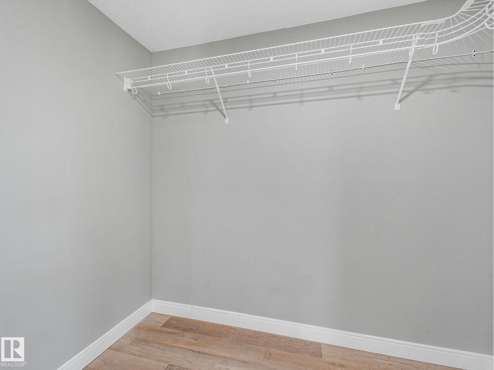 5421 22 AV NW - 31
