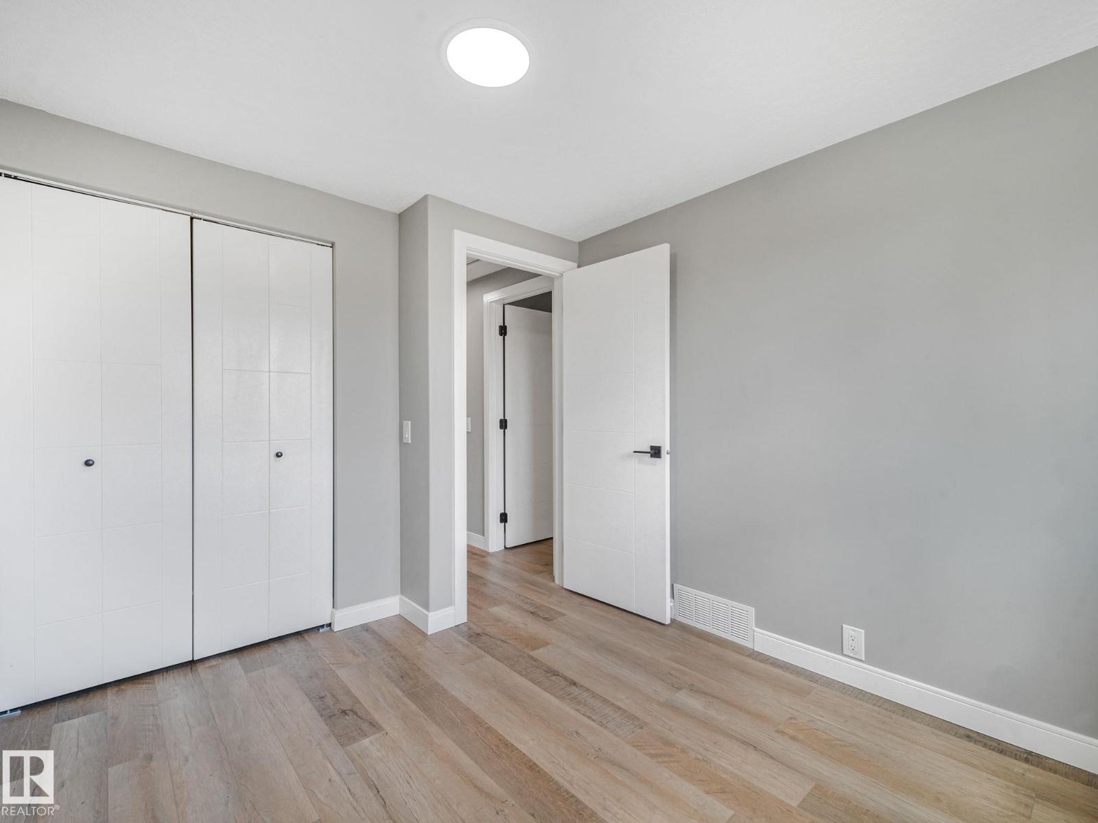 5421 22 AV NW - 34