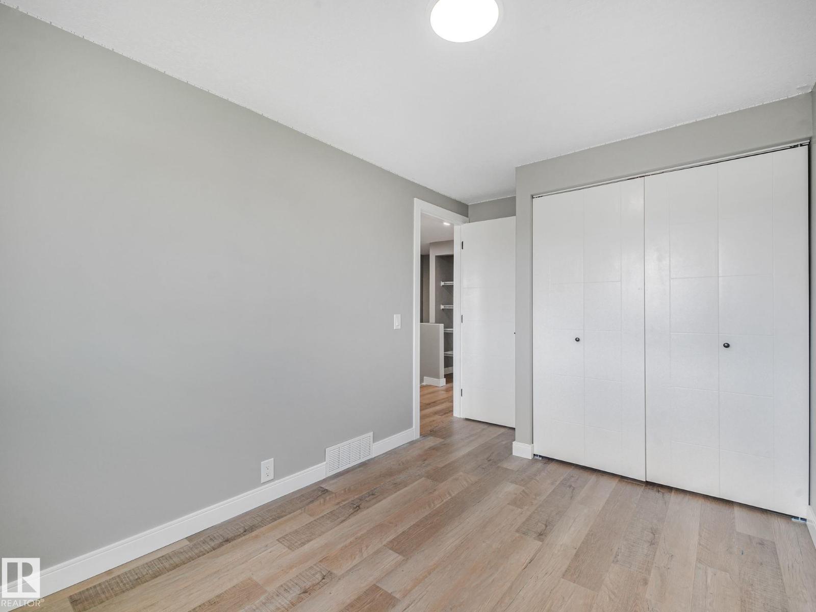 5421 22 AV NW - 36