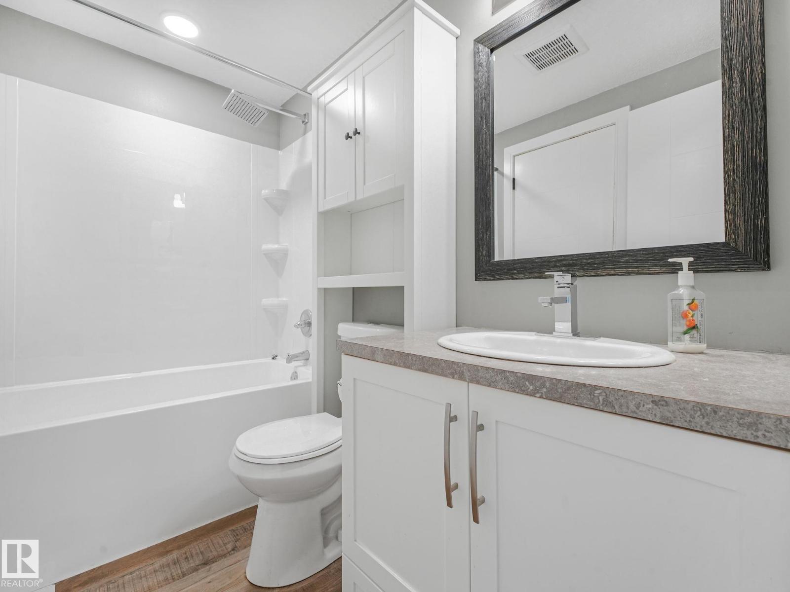 5421 22 AV NW - 37