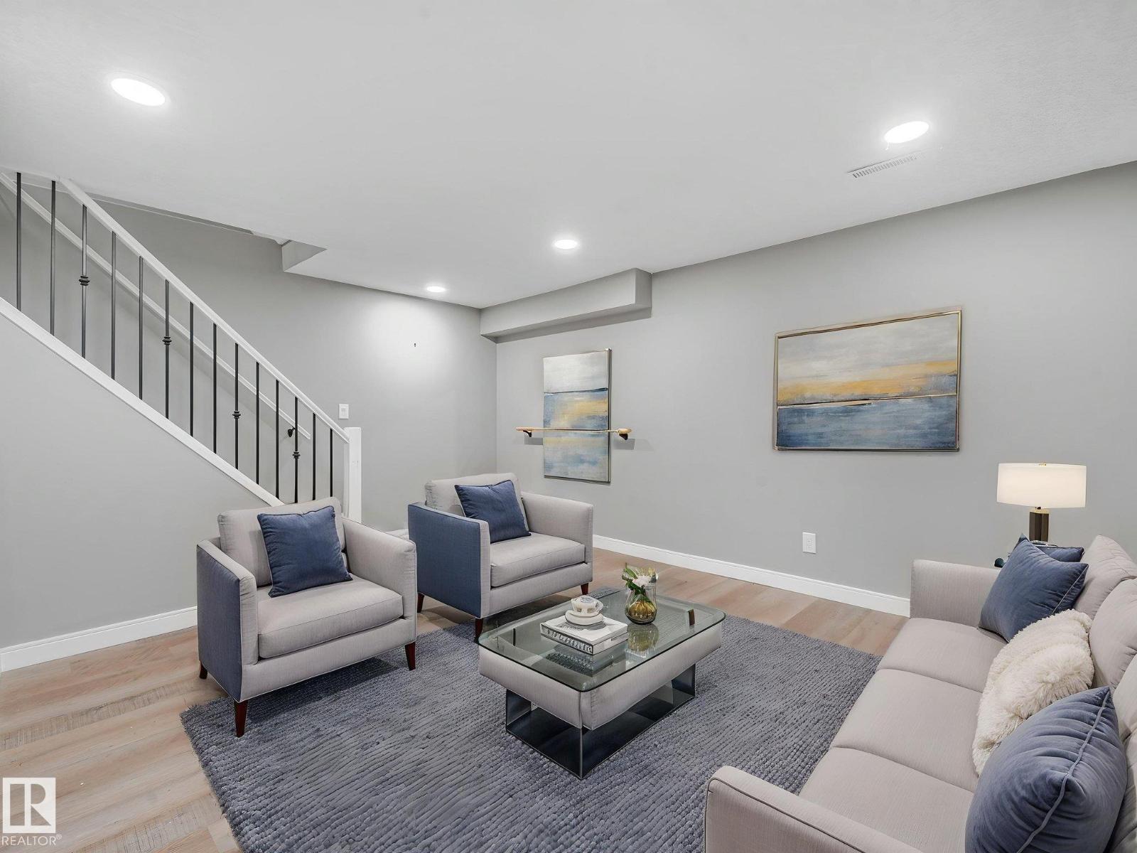 5421 22 AV NW - 39