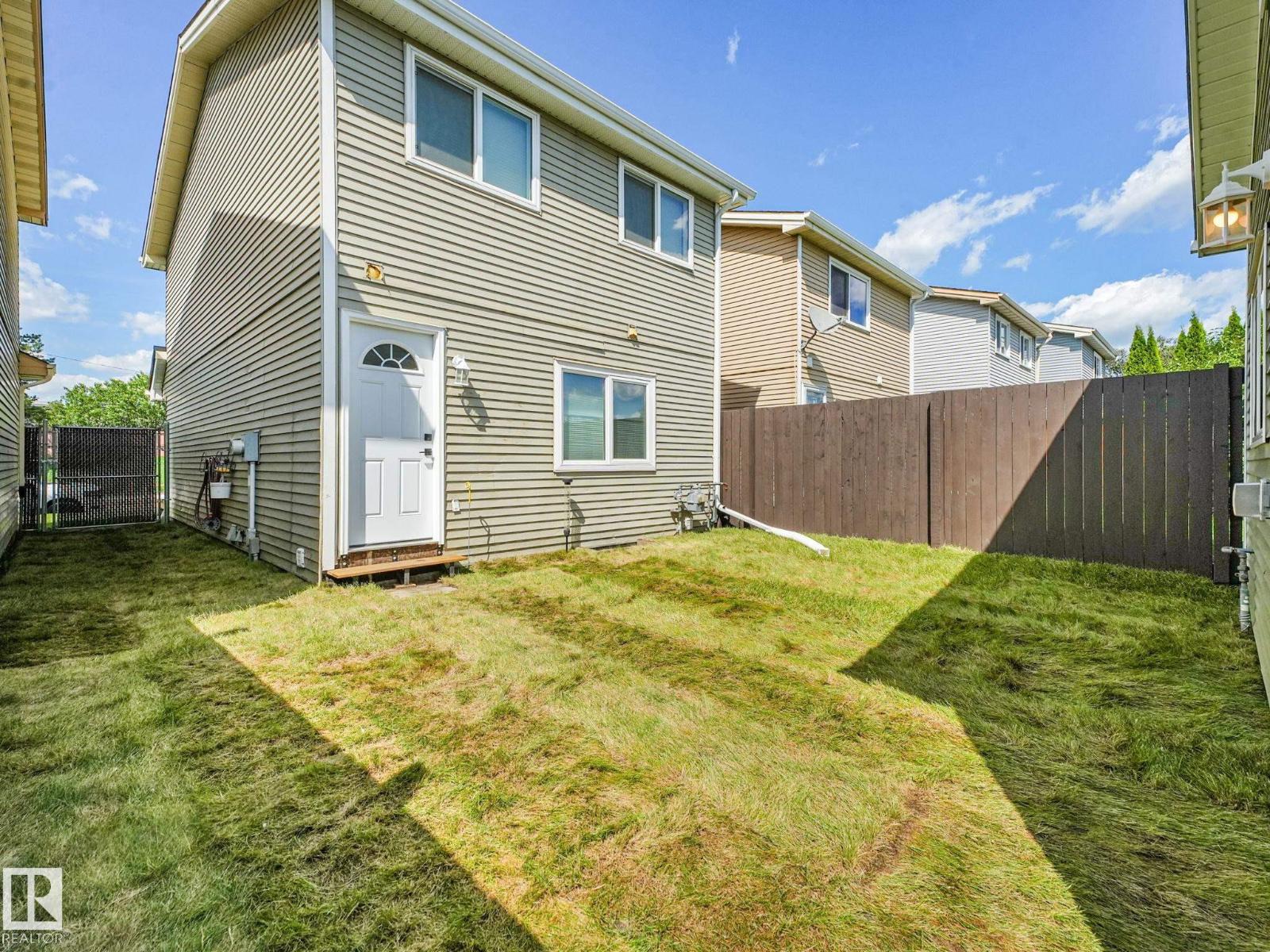 5421 22 AV NW - 47