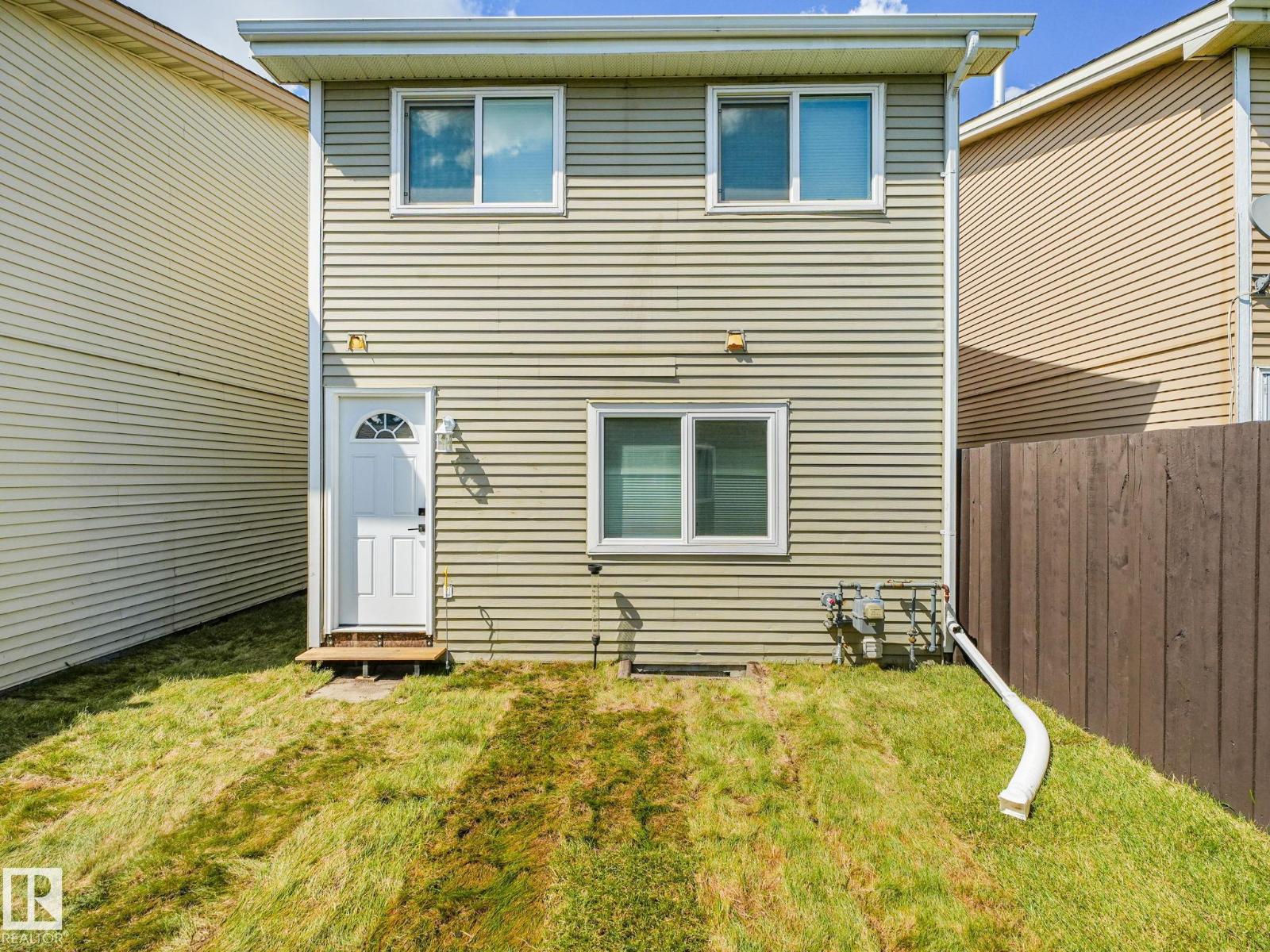 5421 22 AV NW - 52