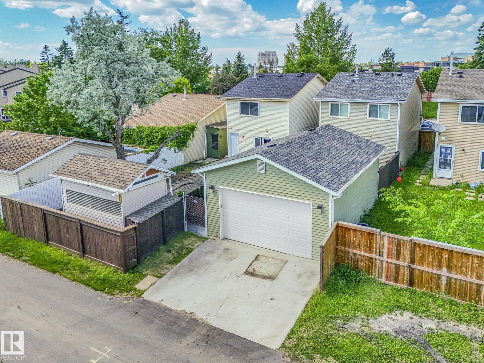 5421 22 AV NW - 53