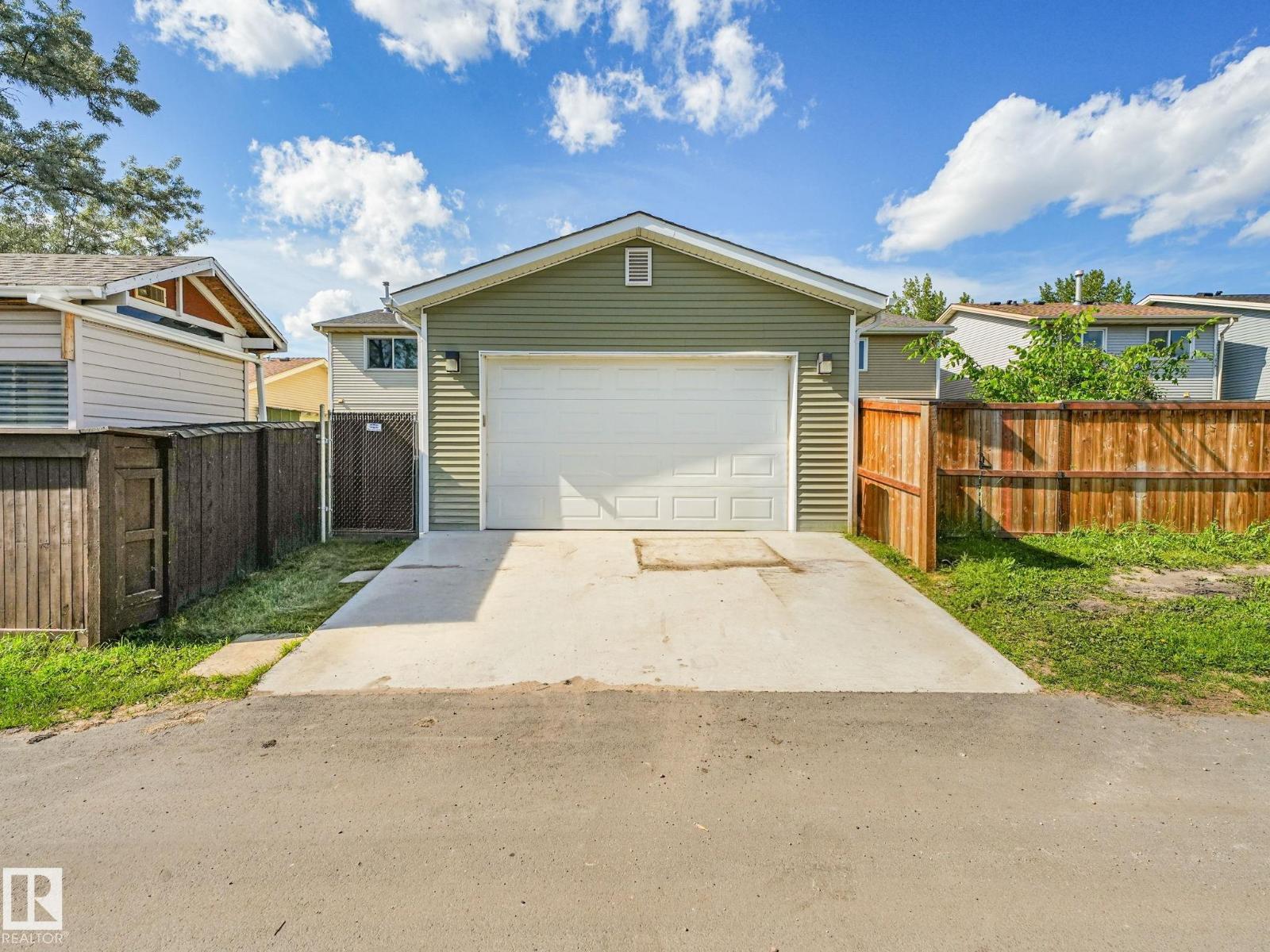 5421 22 AV NW - 55
