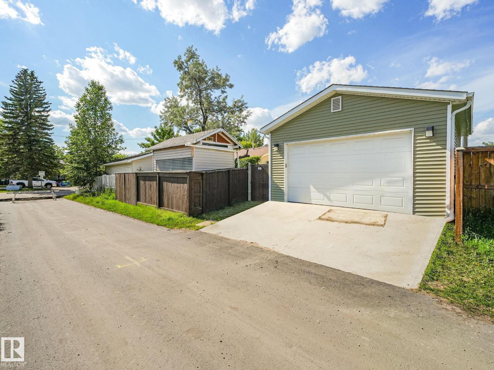 5421 22 AV NW - 56