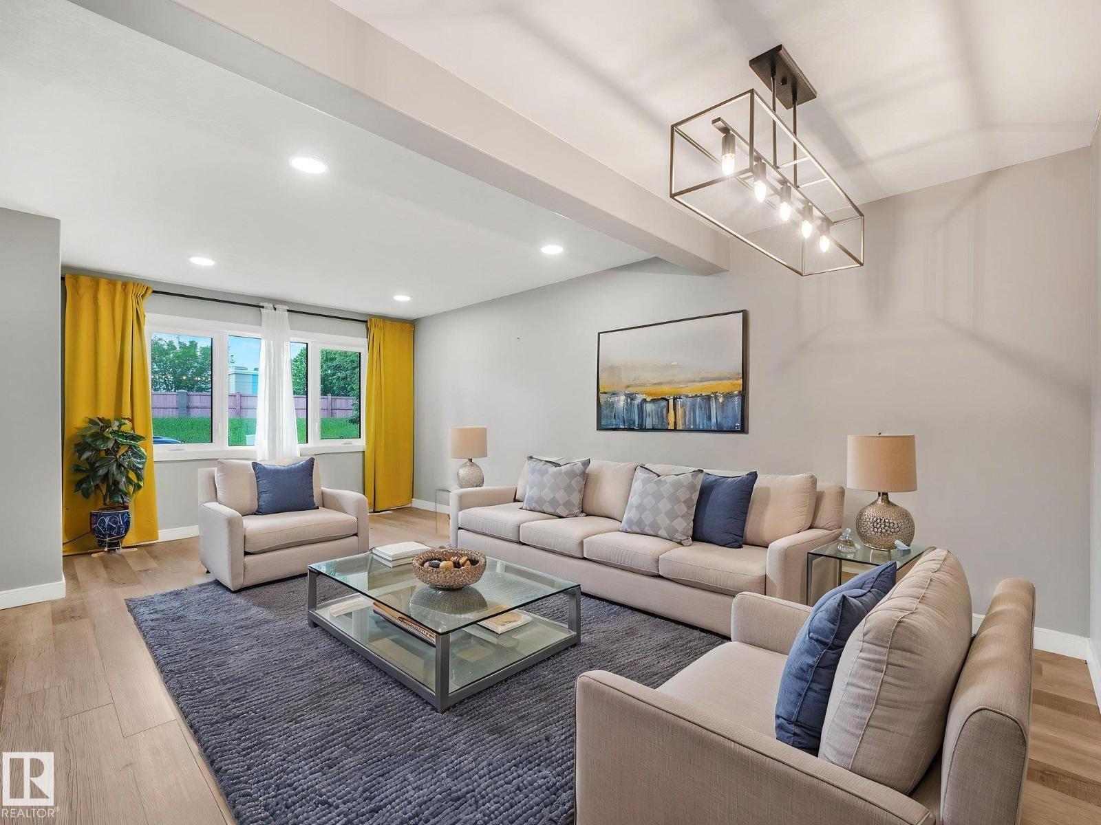 5421 22 AV NW - 6