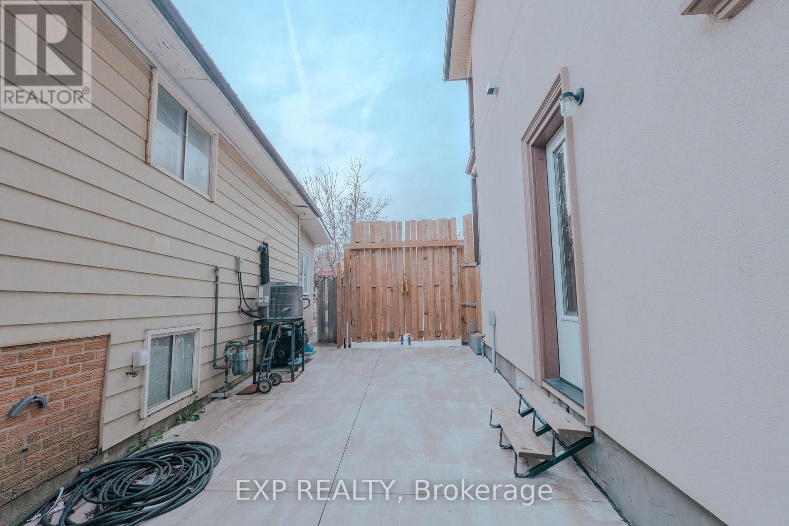 3257 MONICA DRIVE - 40