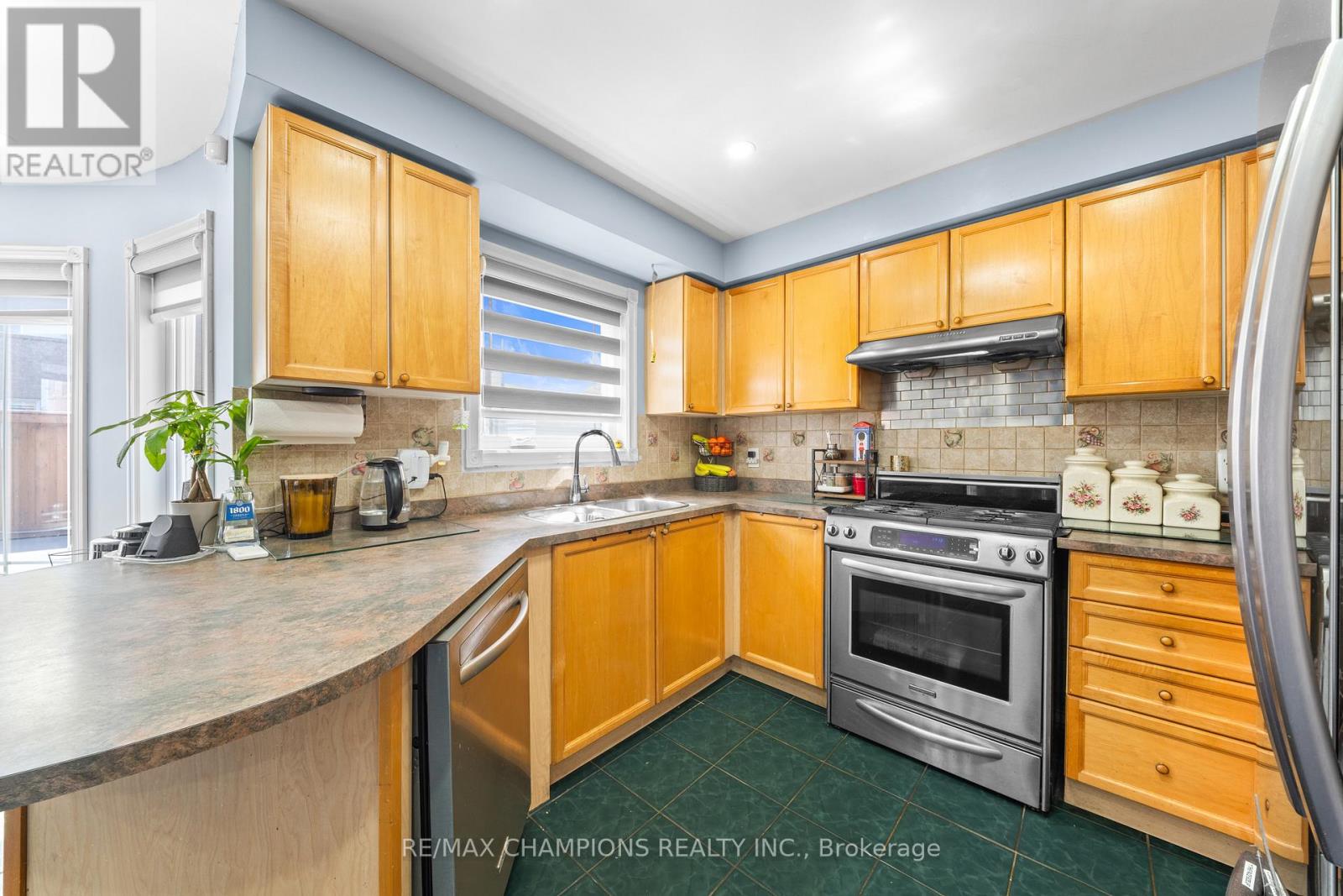 3 FIDDLENECK CRESCENT - 15