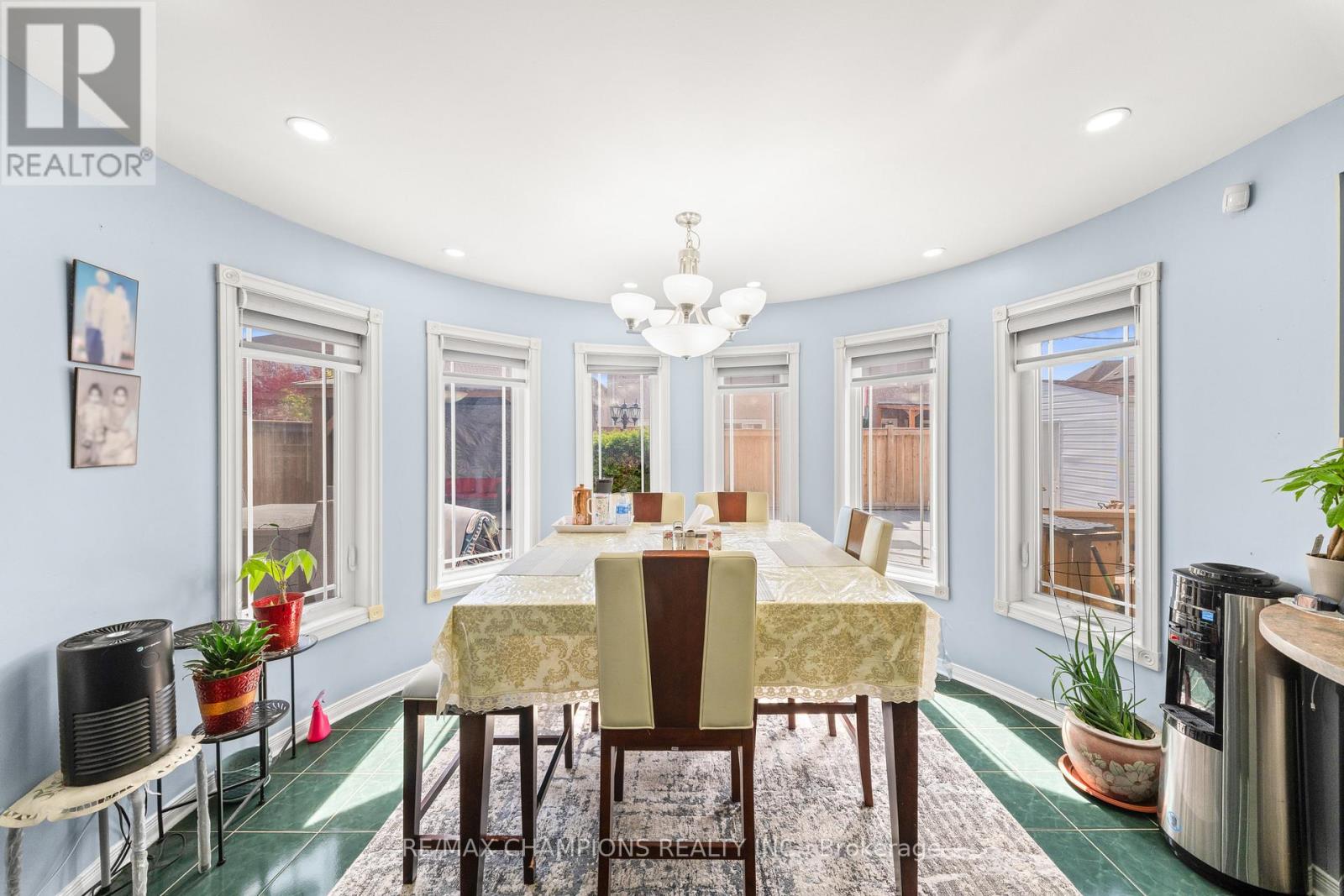 3 FIDDLENECK CRESCENT - 17