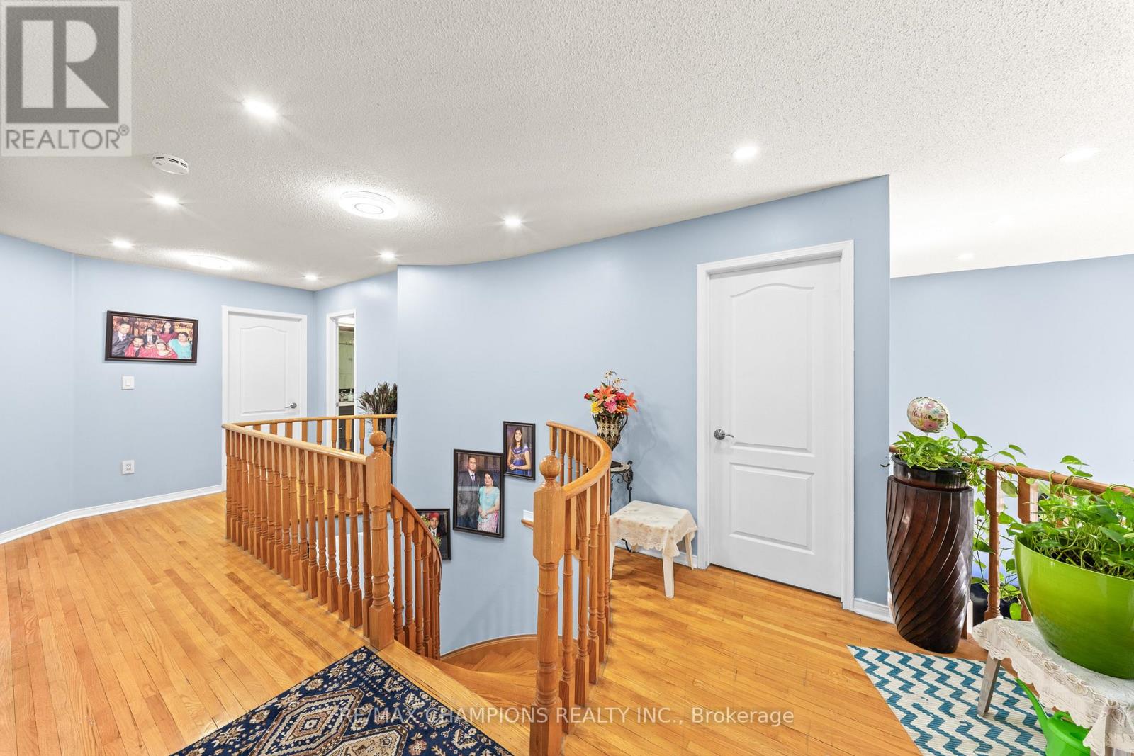 3 FIDDLENECK CRESCENT - 22