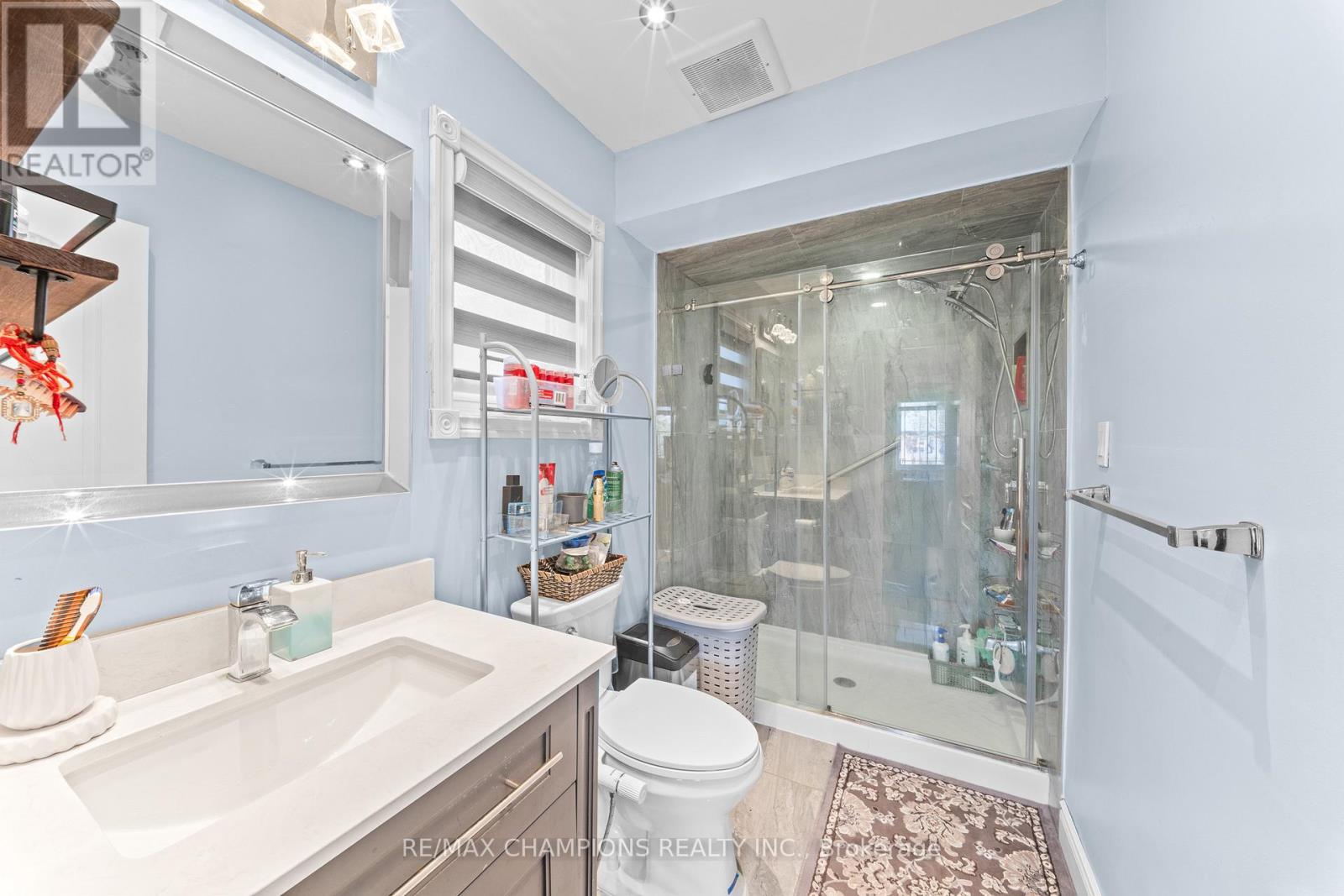 3 FIDDLENECK CRESCENT - 32