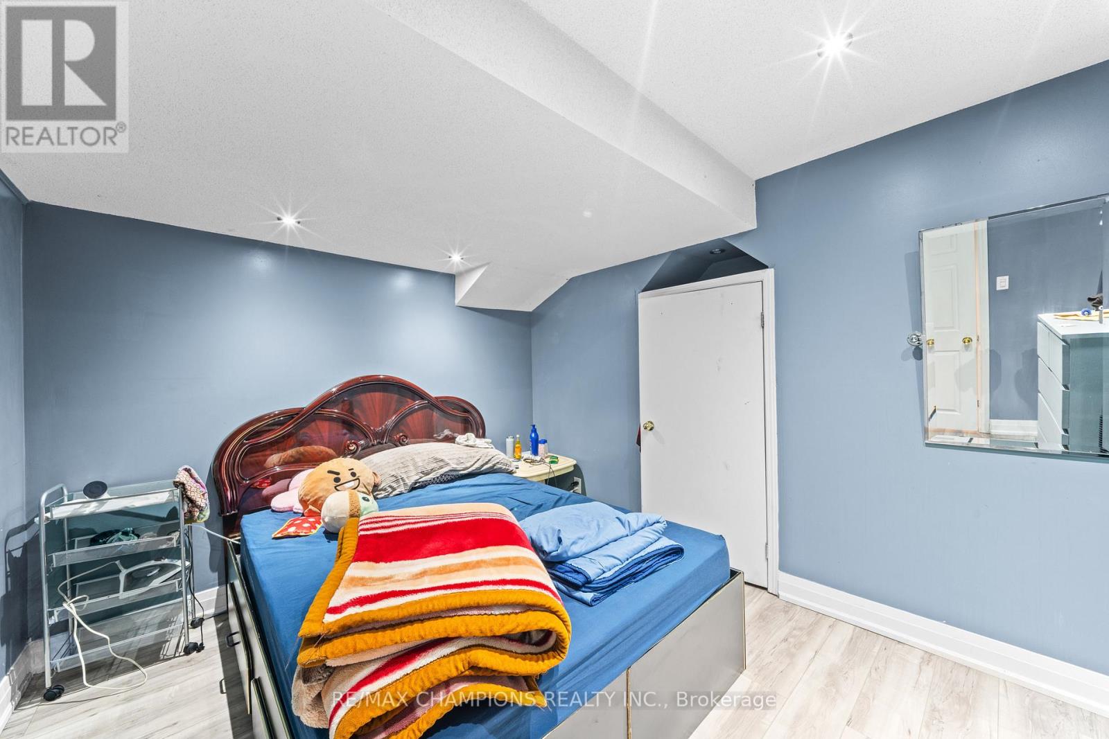 3 FIDDLENECK CRESCENT - 41