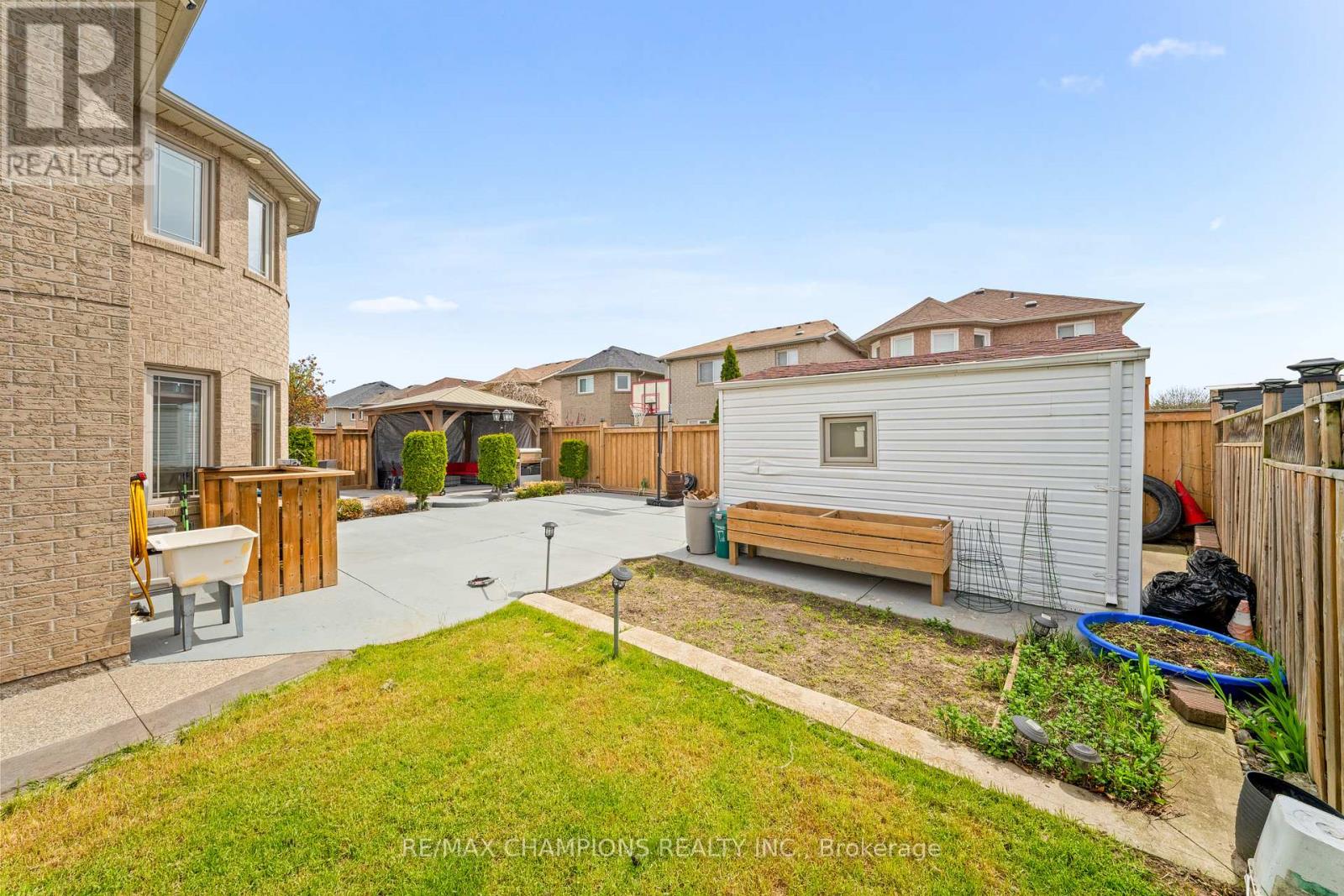 3 FIDDLENECK CRESCENT - 45