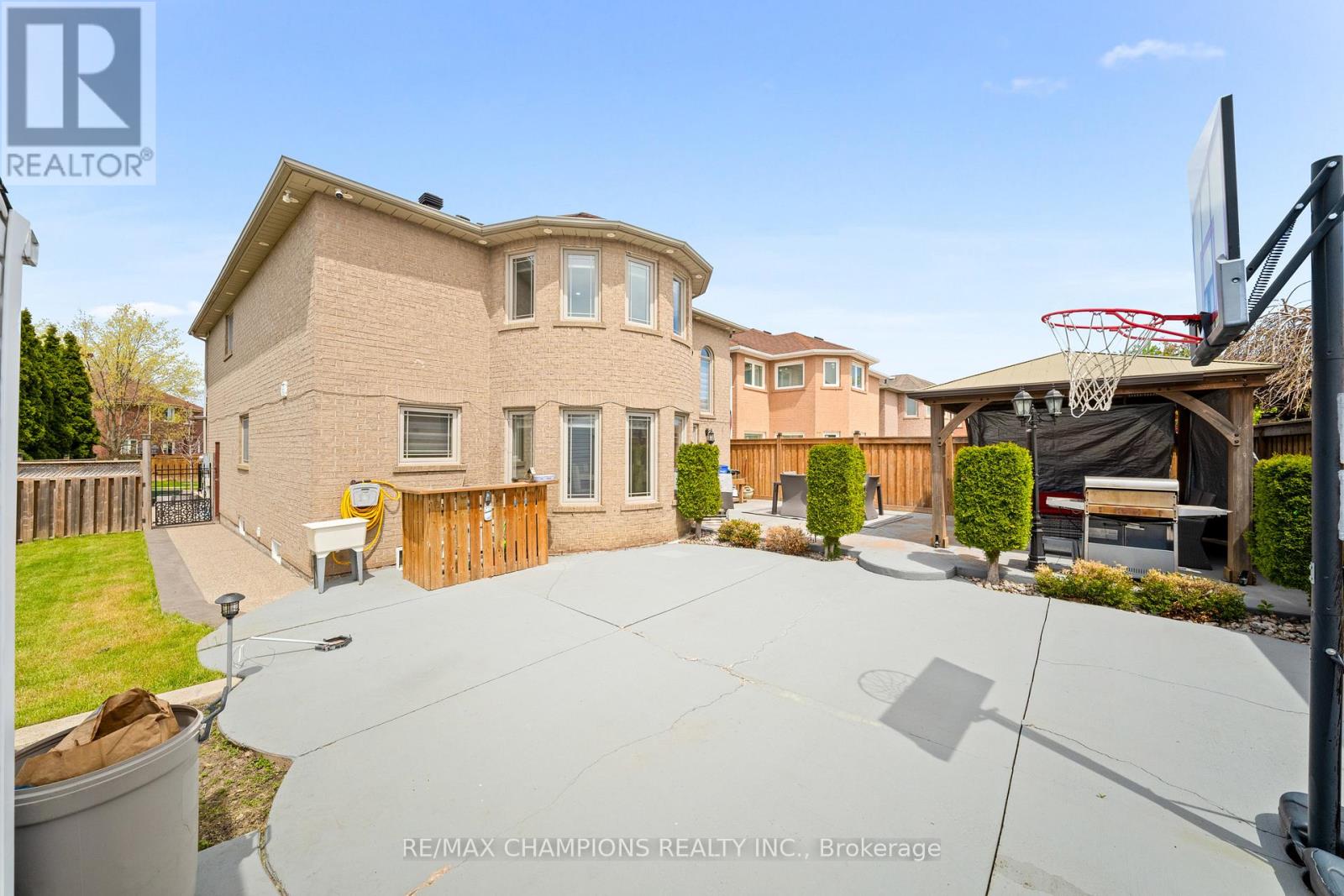 3 FIDDLENECK CRESCENT - 46