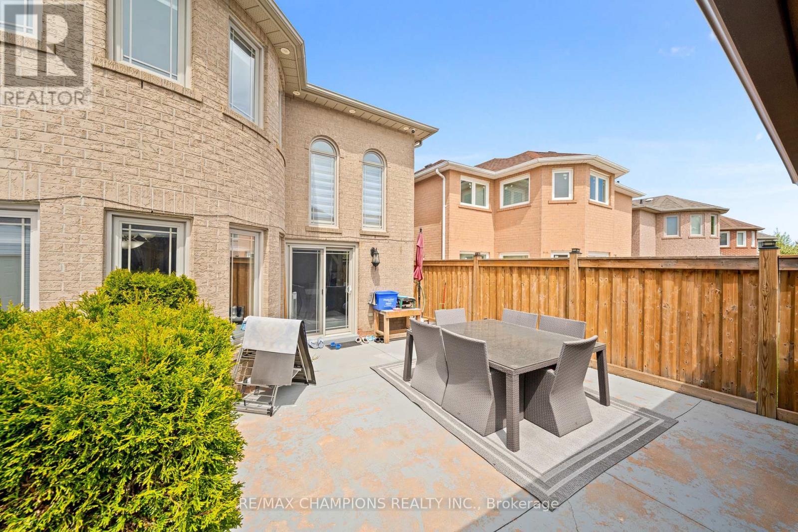 3 FIDDLENECK CRESCENT - 48