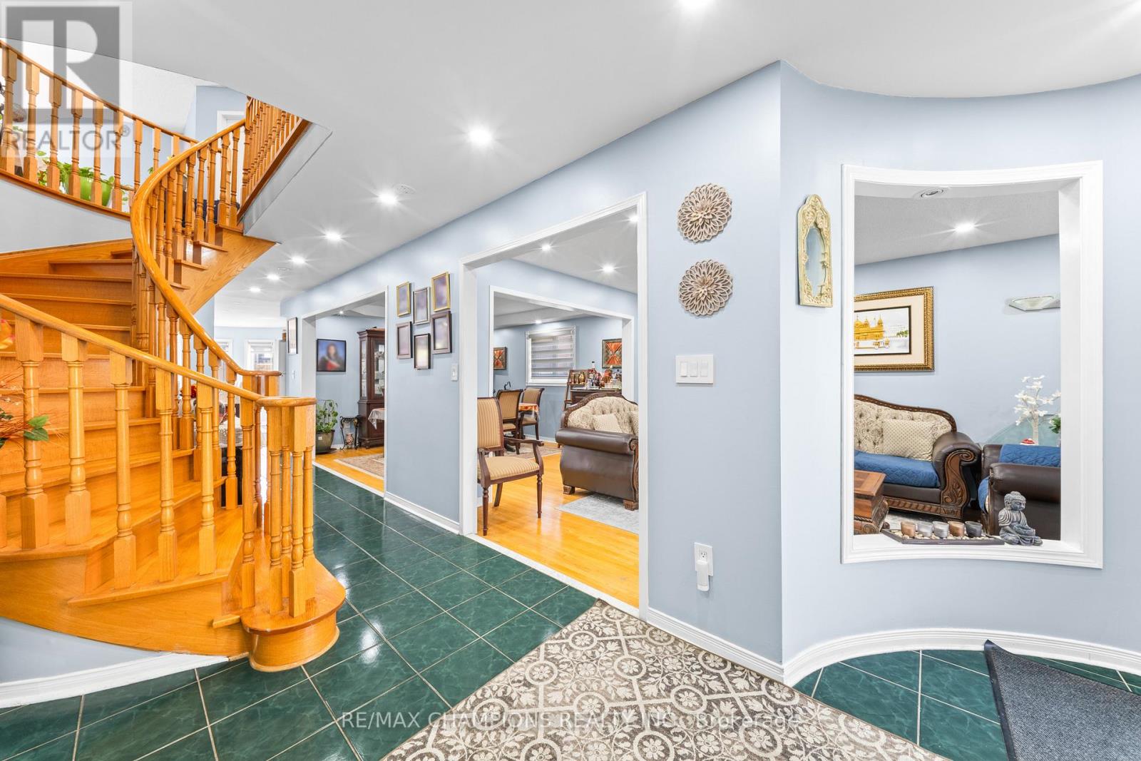 3 FIDDLENECK CRESCENT - 8