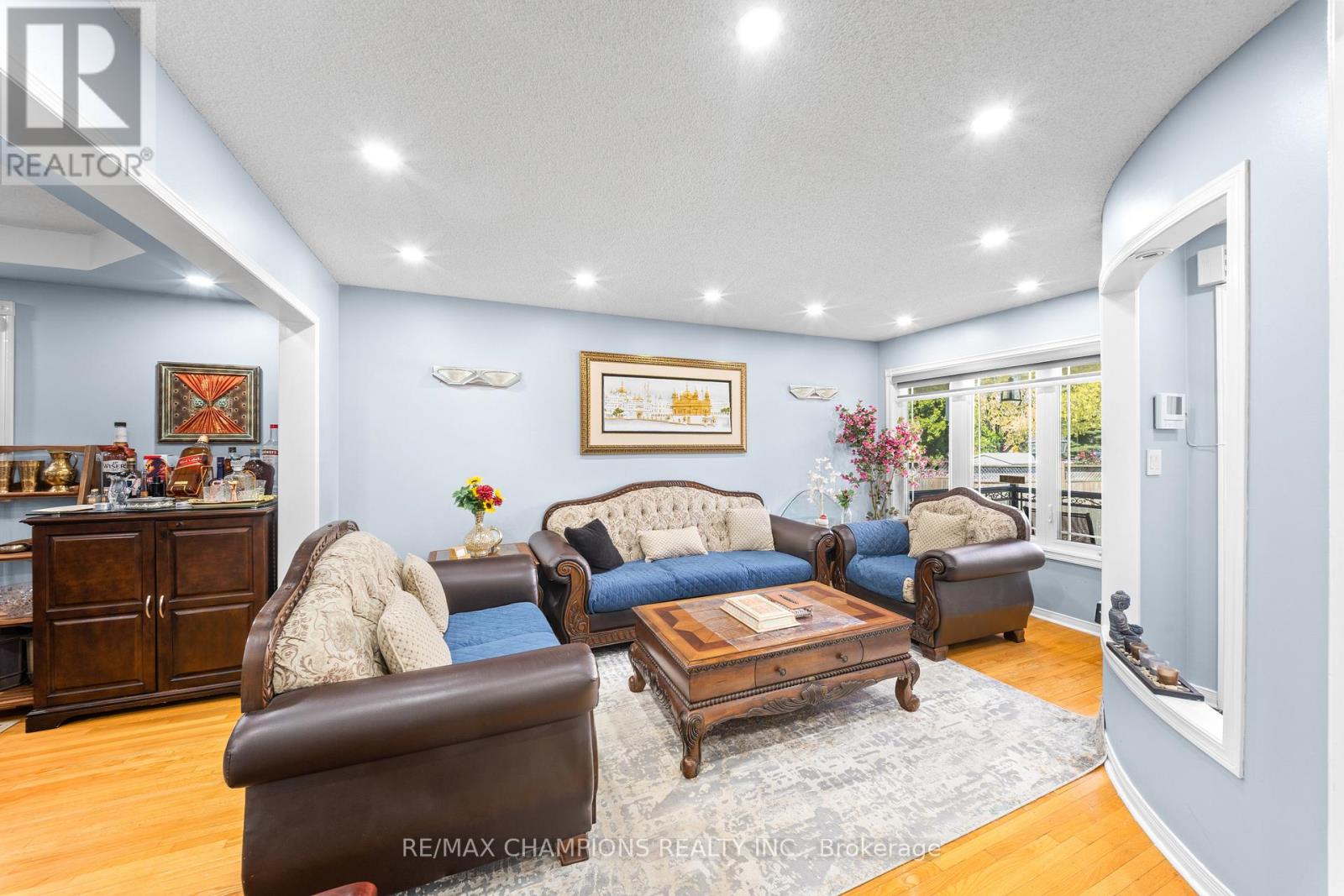 3 FIDDLENECK CRESCENT - 9