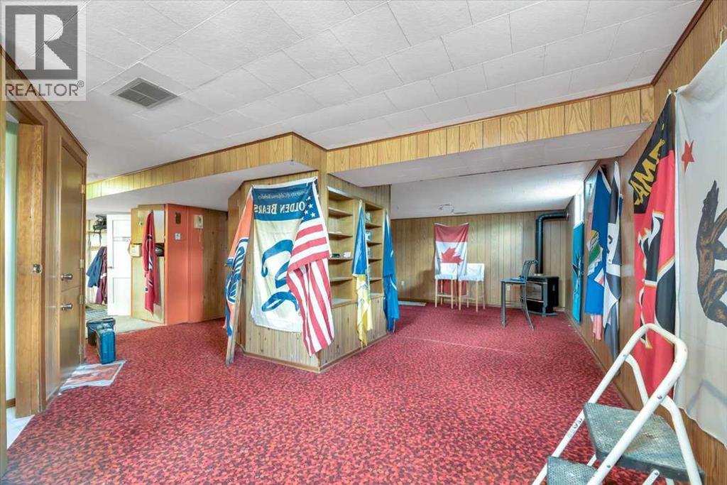 204069 Township Road 262 - 21