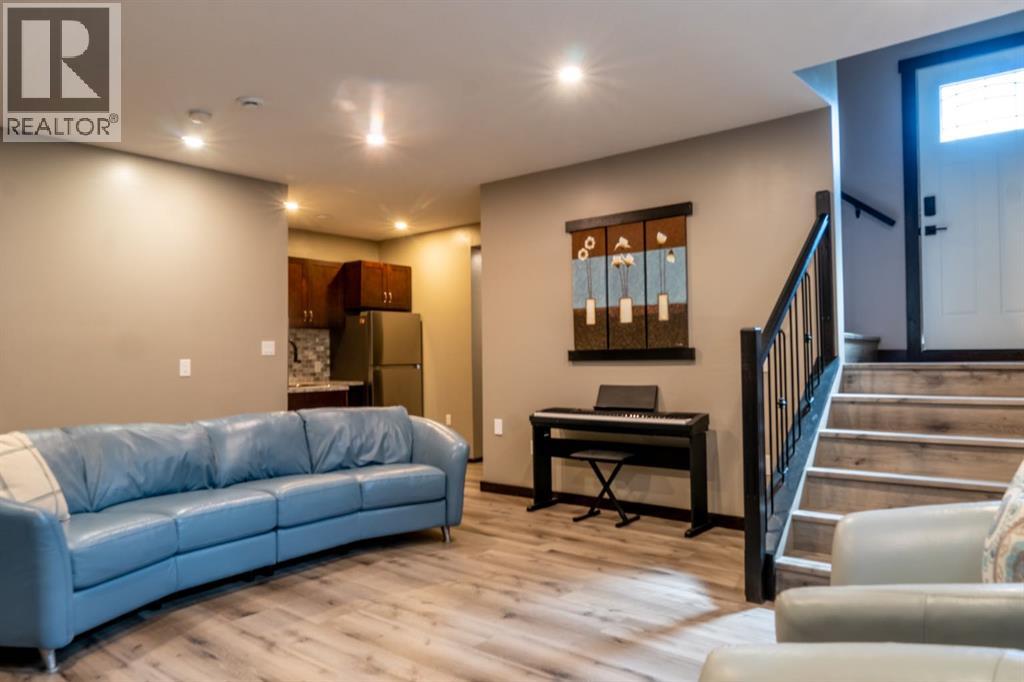 216 Cottageclub Crescent - 18