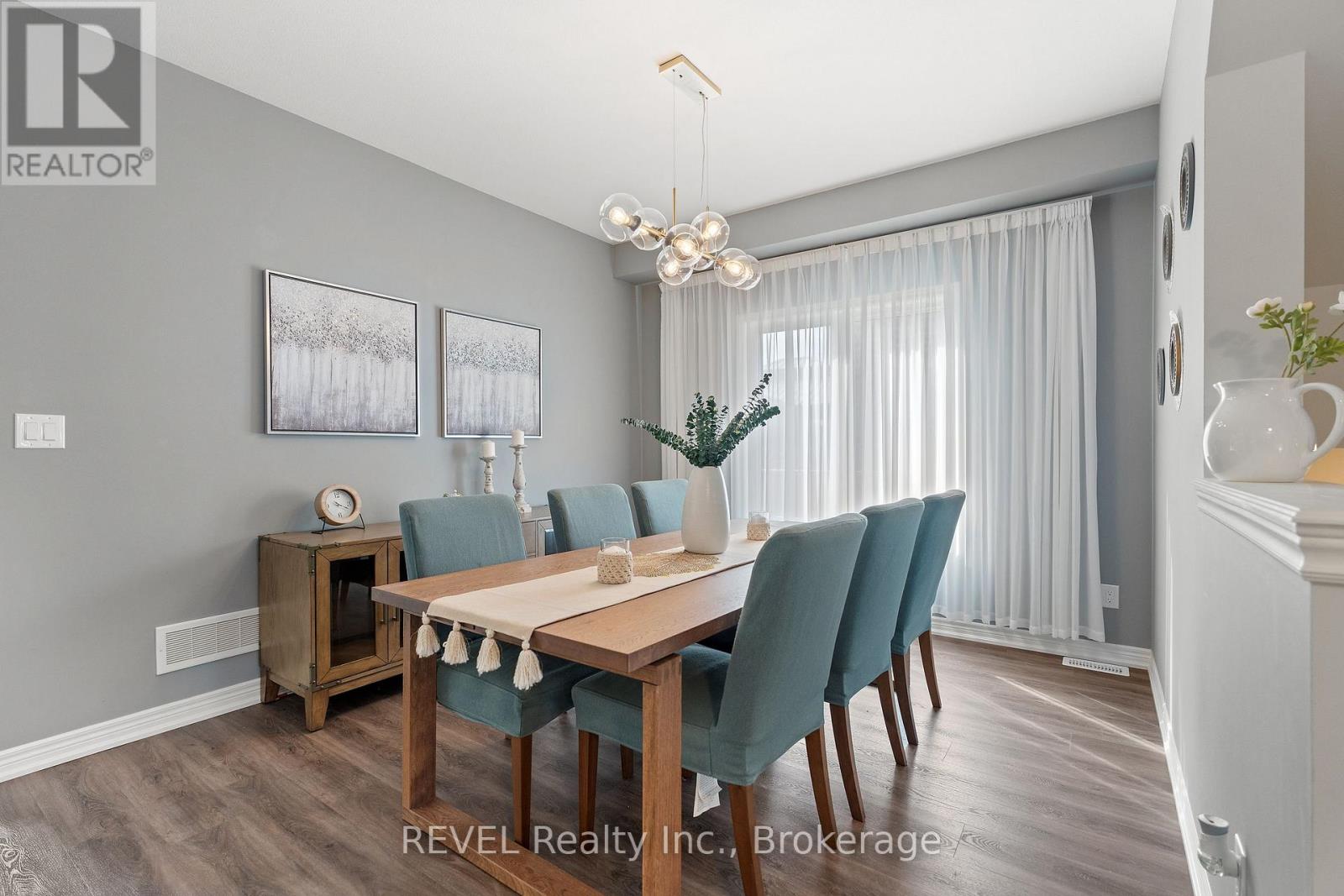 26 CROW STREET - 13