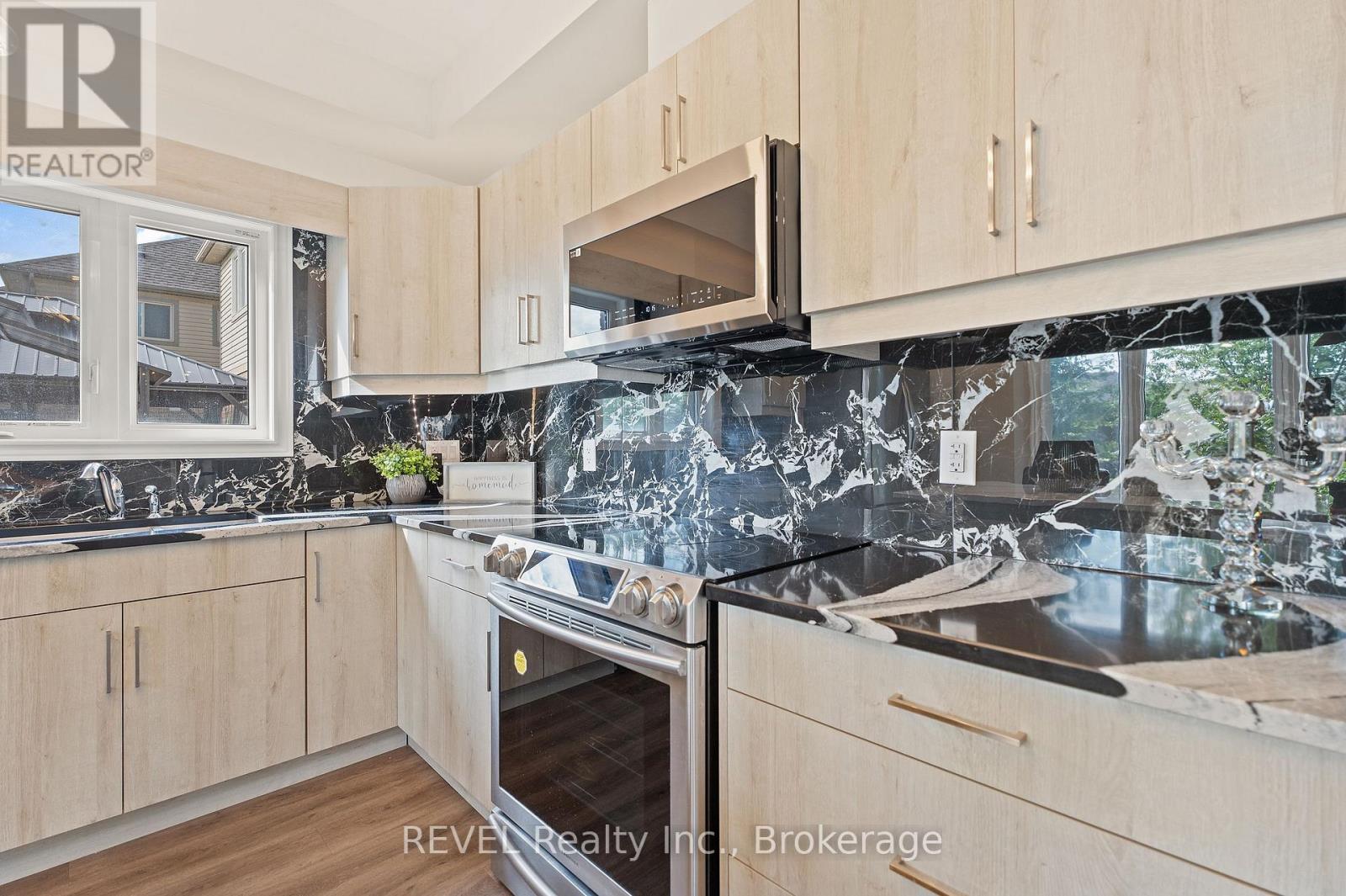 26 CROW STREET - 15