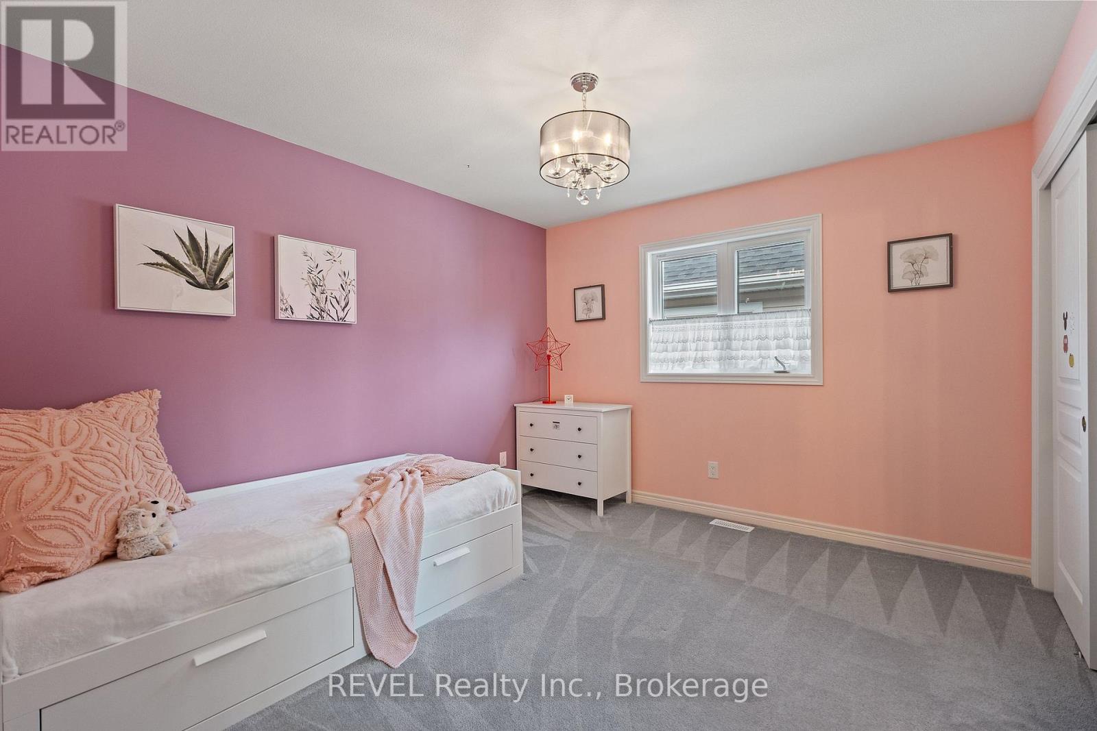 26 CROW STREET - 32
