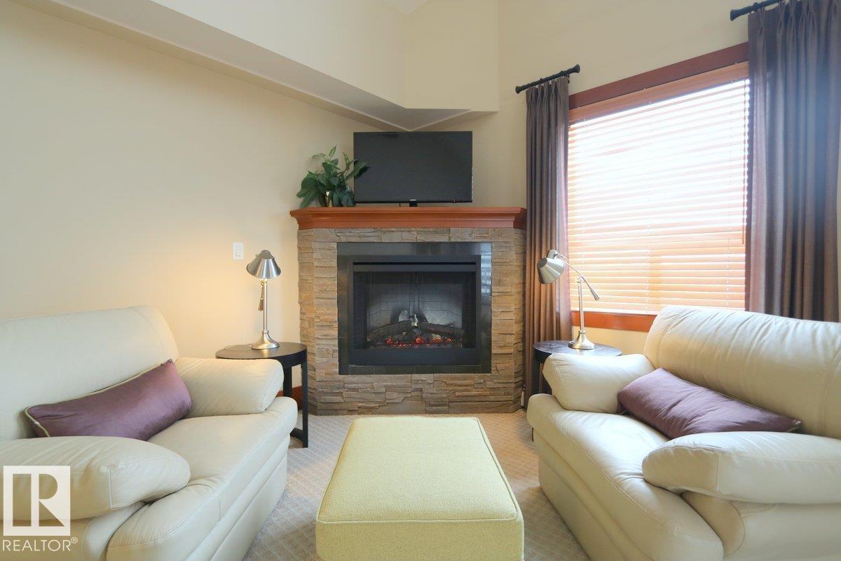 #penthouse 1402 9707 105 ST NW - 24