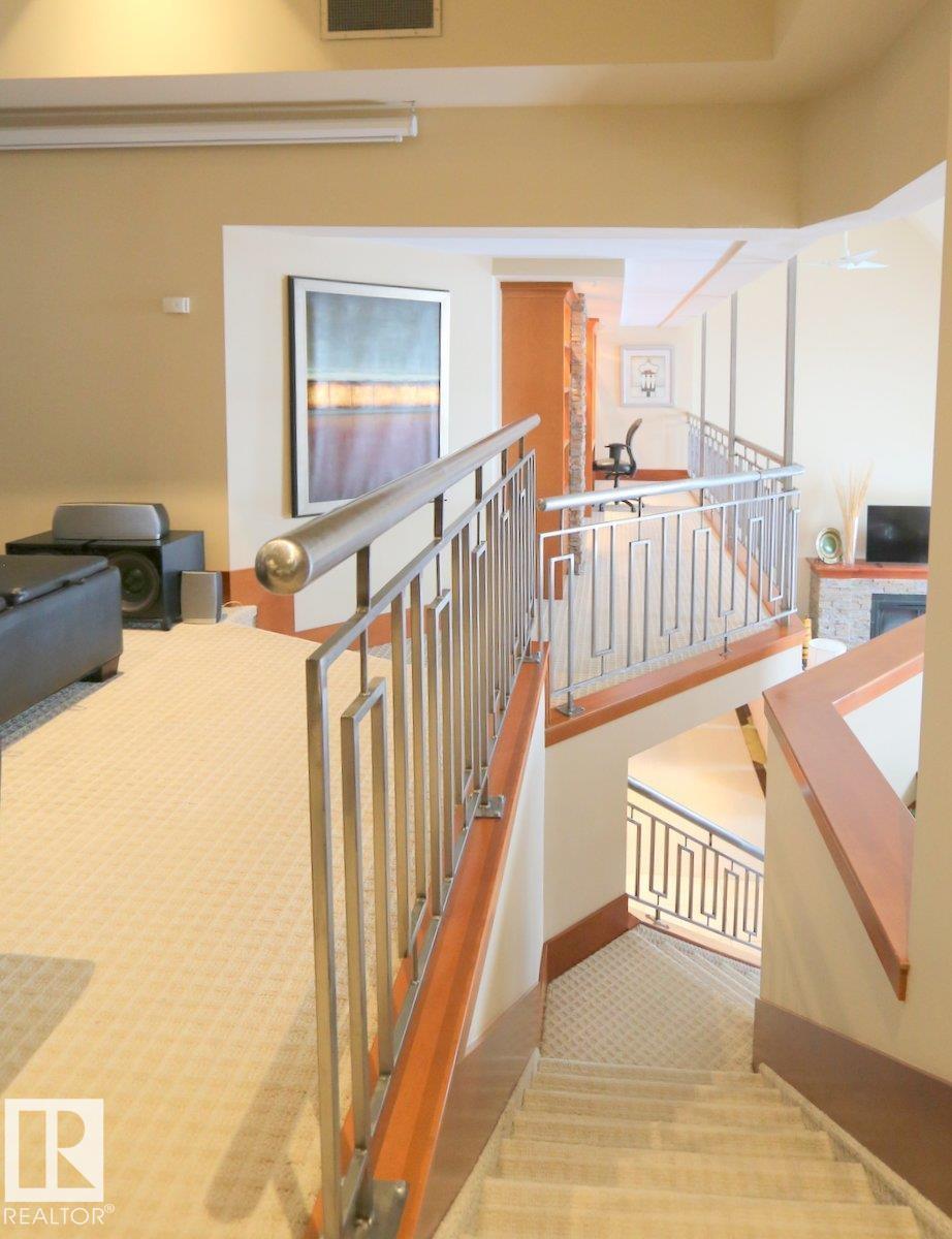 #penthouse 1402 9707 105 ST NW - 34