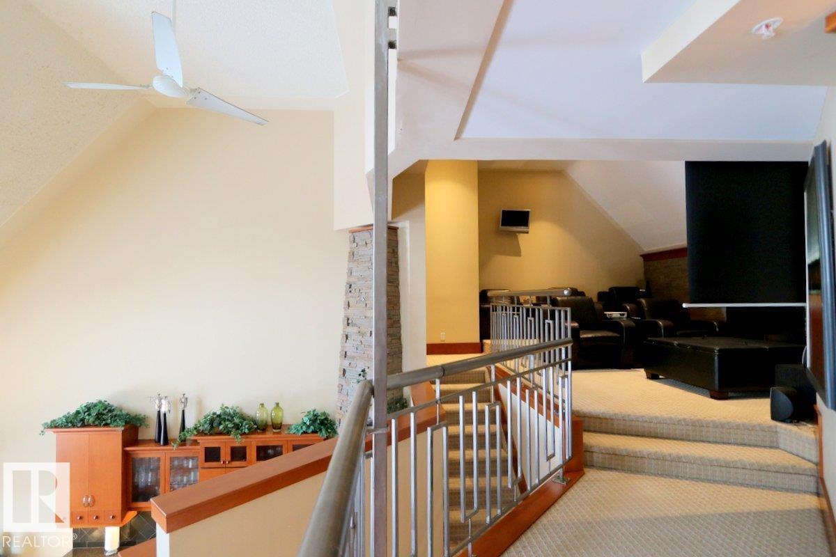 #penthouse 1402 9707 105 ST NW - 40