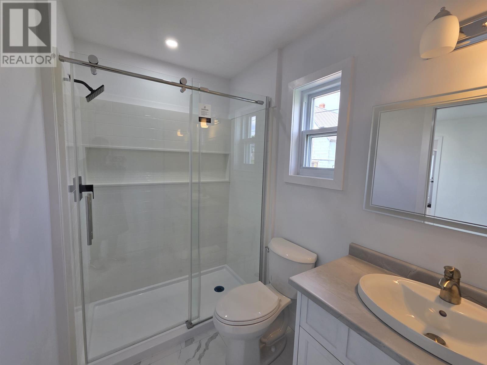 10 Sutherland Avenue - 11