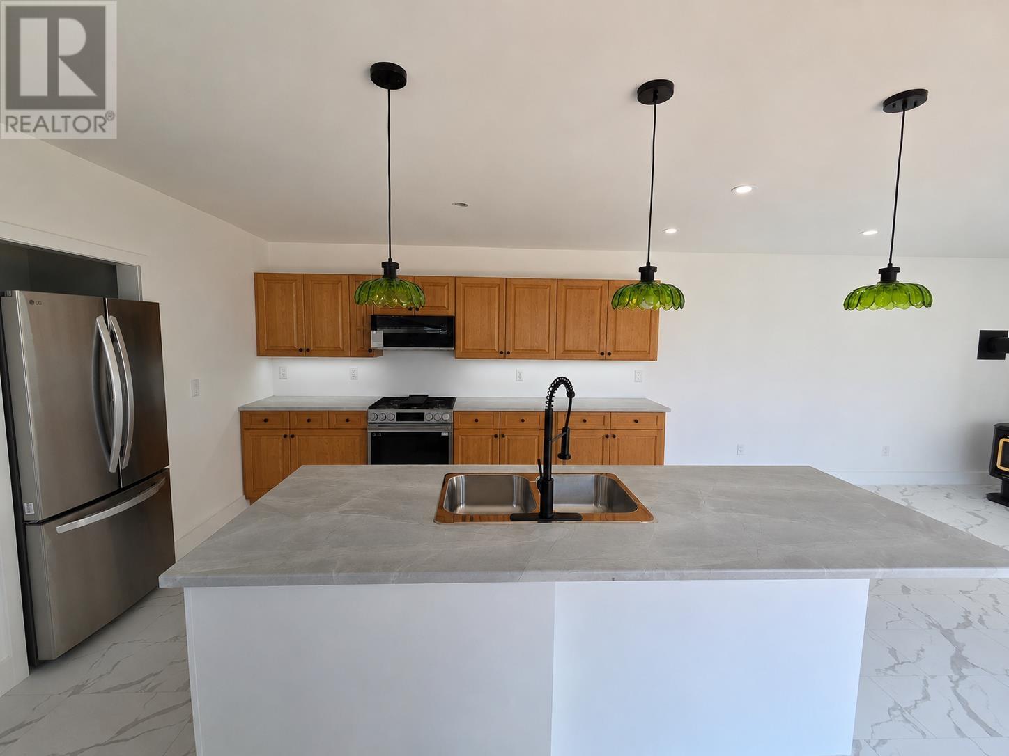 10 Sutherland Avenue - 6