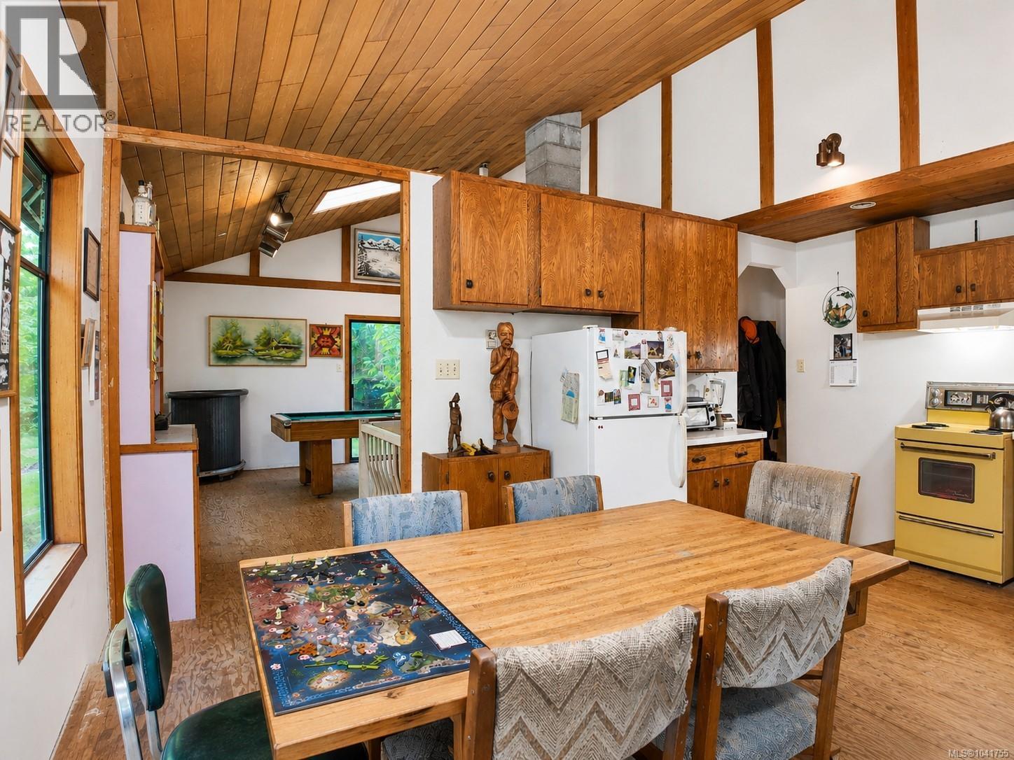 4480 Strachan Rd - 10