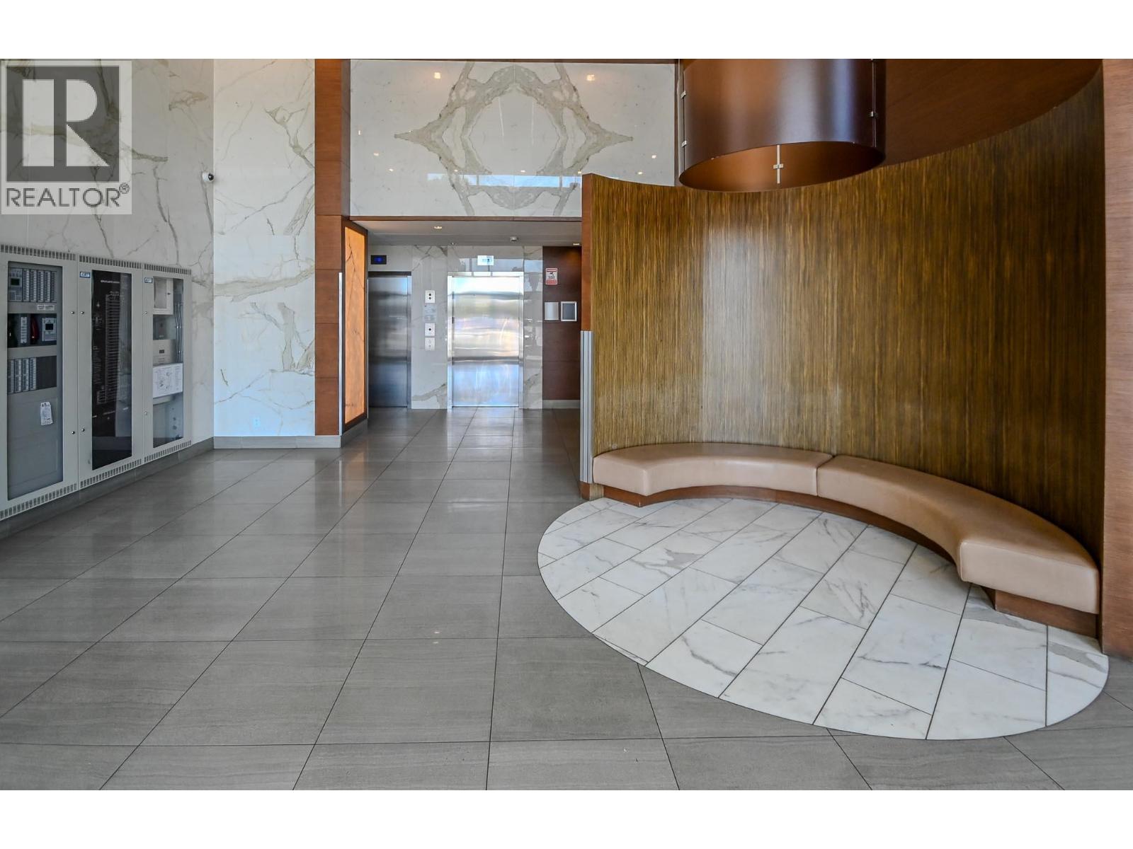 1206 2975 ATLANTIC AVENUE, Coquitlam — photo 3