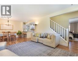 5823 Leaning Tree Road, Halfmoon Bay, BC V7Z1C2 Photo 11