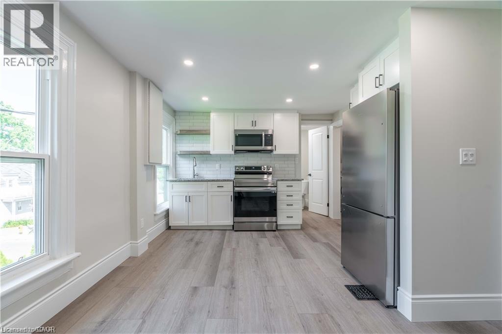 66 QUEEN Street W - 16