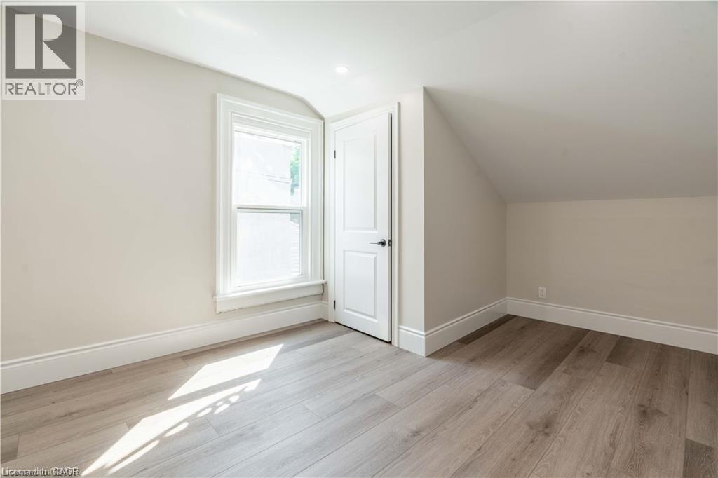 66 QUEEN Street W - 20