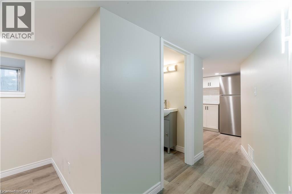 66 QUEEN Street W - 25