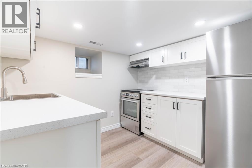 66 QUEEN Street W - 27