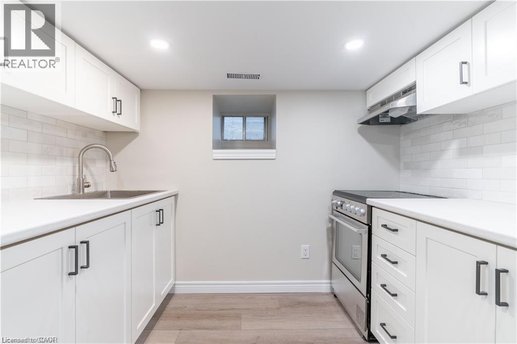 66 QUEEN Street W - 28