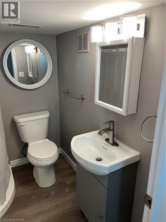 66 QUEEN Street W - 32