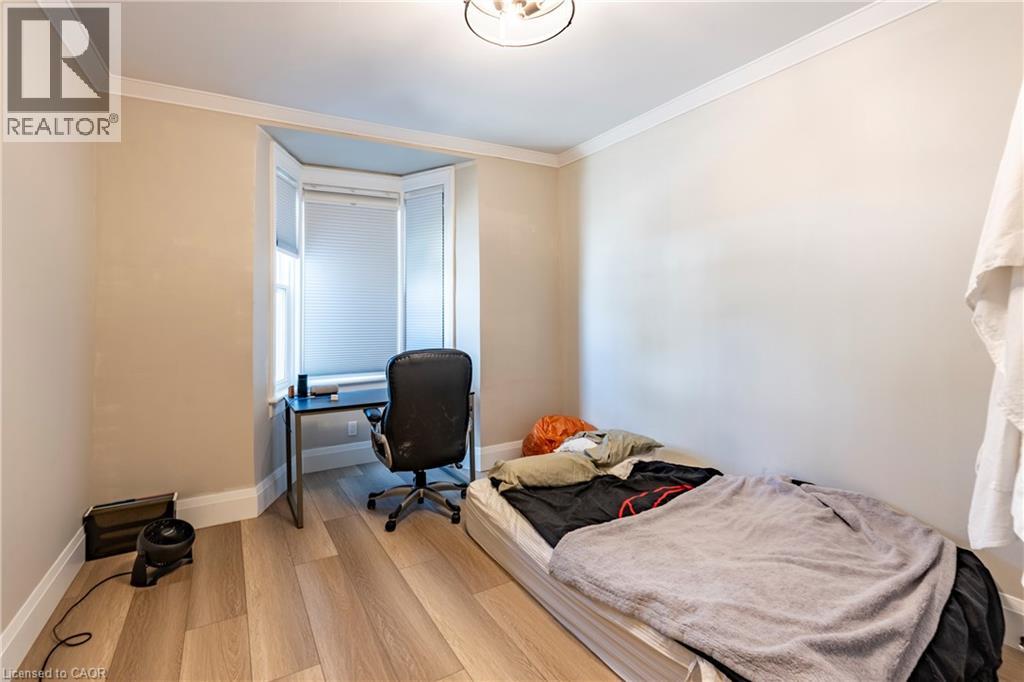 66 QUEEN Street W - 43