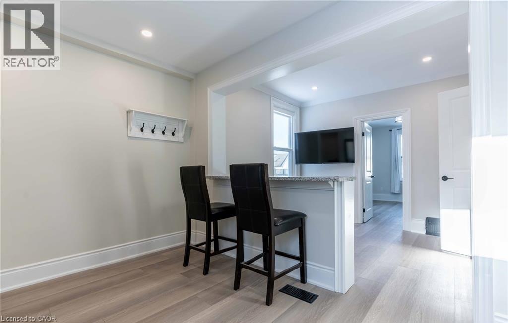 66 QUEEN Street W - 48