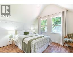 5823 Leaning Tree Road, Halfmoon Bay, BC V7Z1C2 Photo 15