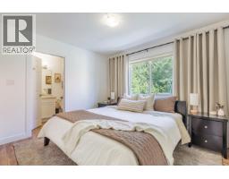 5823 Leaning Tree Road, Halfmoon Bay, BC V7Z1C2 Photo 12