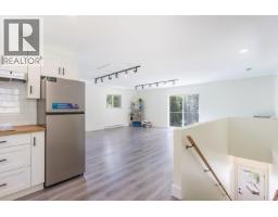 5823 Leaning Tree Road, Halfmoon Bay, BC V7Z1C2 Photo 32