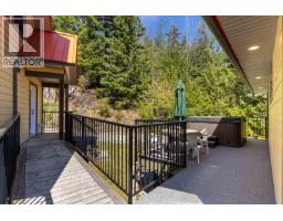 5823 Leaning Tree Road, Halfmoon Bay, BC V7Z1C2 Photo 25