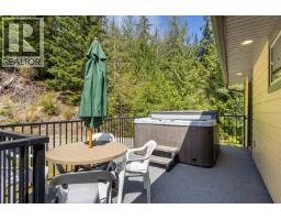 5823 Leaning Tree Road, Halfmoon Bay, BC V7Z1C2 Photo 26