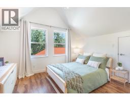 5823 Leaning Tree Road, Halfmoon Bay, BC V7Z1C2 Photo 18