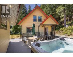 5823 Leaning Tree Road, Halfmoon Bay, BC V7Z1C2 Photo 27